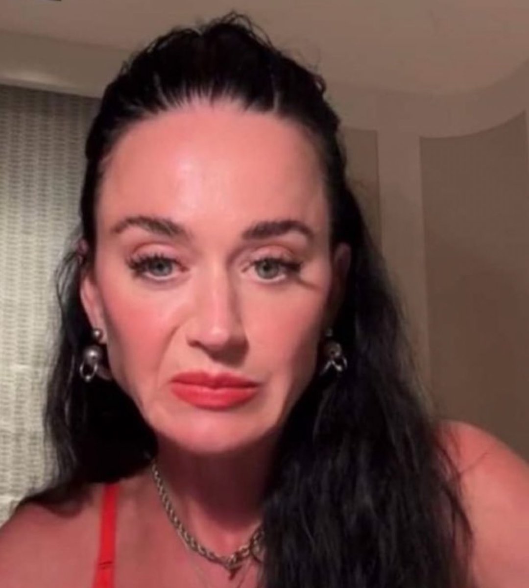 Concerned Citizen (@bgatesisapyscho) on Twitter photo The Face you make when you realise The Deep State have just paired you up with Justin Trudeau in an attempt to make him relevant again. The Face you make when you realise The Deep State have just paired you up with Justin Trudeau in an attempt to make him relevant again.