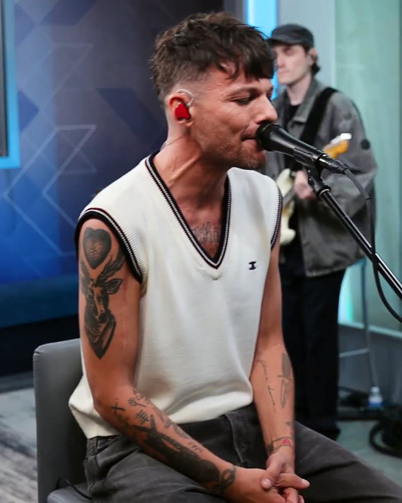 harrysamother's tweet photo. BARK WOOF BARK RUFF BARK BARK BARK BARK WOOF WOOF RUFF RUFF GRRRRR BARK BARK WOOF WOOF GRRRR RUFF RUFF BARK WOOF RUFF GRRRR BARK BARK BARK WOOF https://t.co/ghbNtl079u