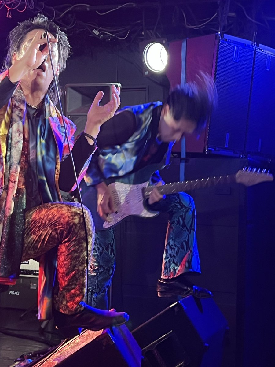 下手の皆さんへ。
あんまり撮れなかったけど3人のTKDさんご査収ください。
もれなくロックスターが入っております。
 #HEREライブ