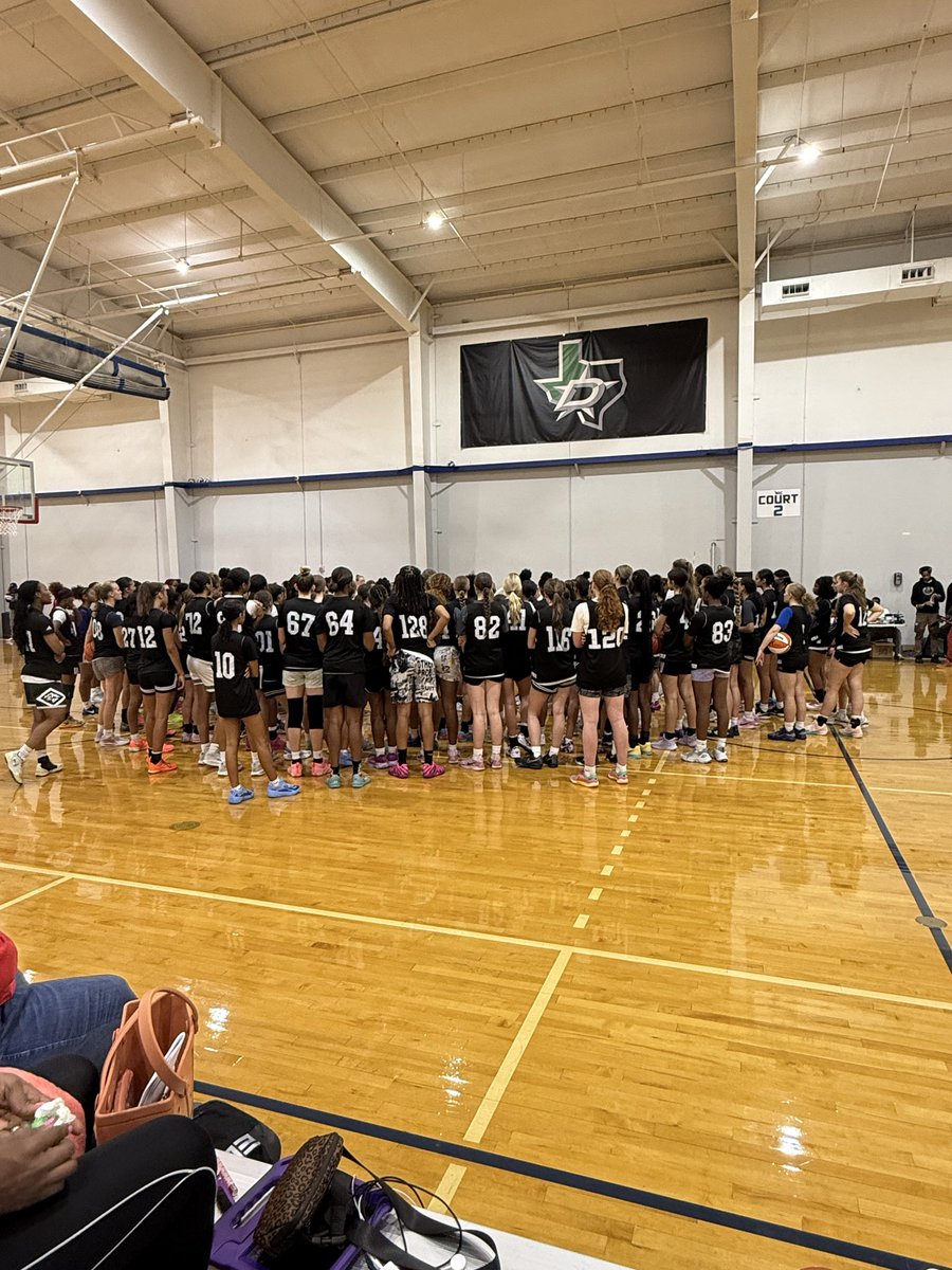 tenleylevin10's tweet image. Thank you @bballjkey for inviting me to Best of the Best. I had fun learning and competing with great players from all around the country. @MissouriPhenom @MoPhenomIOWA @greglogs @PreachaZo @SolonGBB @jscoach9
