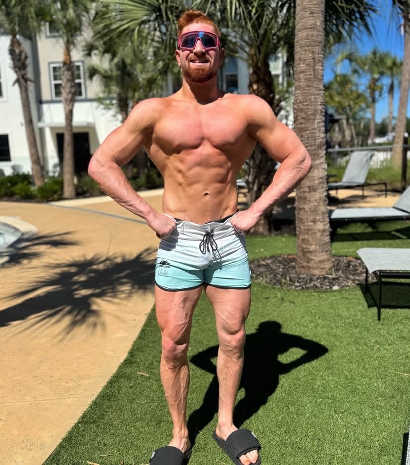 MaleWrestleLuv's tweet image. #ItsGal 🥰💪🏻 what a stud