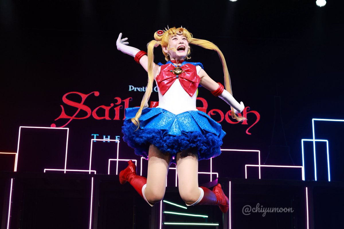 yui!moon always hop-hoping like a bunny!! she embodied Usagi!!
