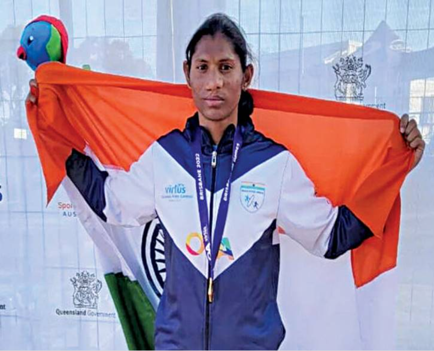 TelanganaSamvad's tweet image. माननीय मुख्यमंत्री श्री @revanth_anumula जी ने तेलुगु एथलीट #DeepthiJeevanji को एक बार फिर वैश्विक मंच पर भारत का मान बढ़ाने के लिए हार्दिक बधाई दी है। दीप्ति ने ऑस्ट्रेलिया के ब्रिस्बेन में आयोजित Virtus World Athletics Championships 2025 में गोल्ड मेडल जीता। टी20 श्रेणी में…