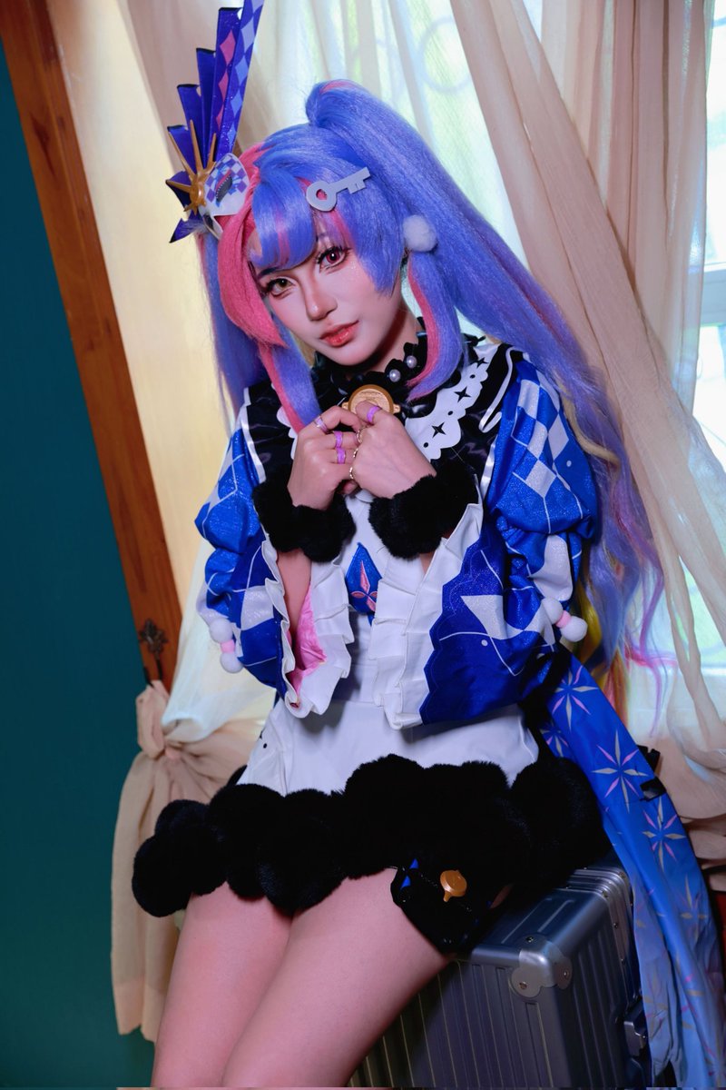 omiz_Q's tweet photo. -
#WutheringWave #명조 #명조워더링웨이브 #cosplay #roccia https://t.co/WTwhxESKwM