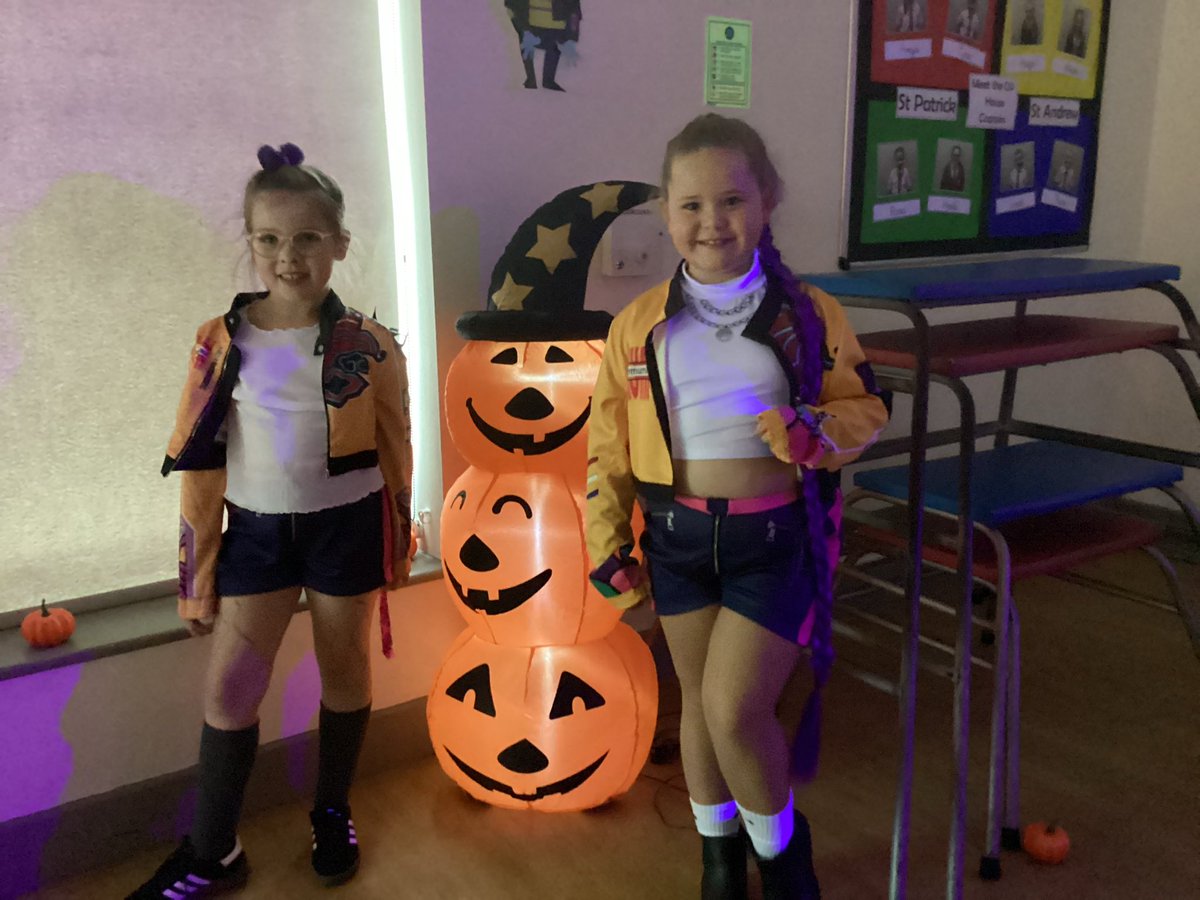 MapleTree_GSP's tweet image. More disco pics…..🎃👻💀🧙
#GSPHALLOWEEN25
