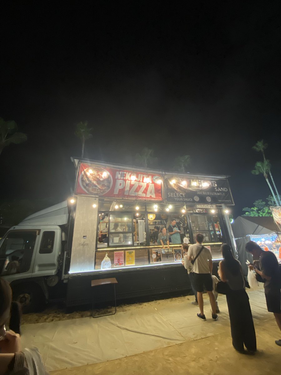 ypcypc4646's tweet photo. ここのピザおいしかった🍕🍕
充電切れて花火撮れなかったのがかなしい https://t.co/lFnQQgPTcY