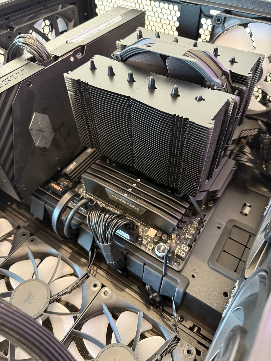 @levelsio tweet media