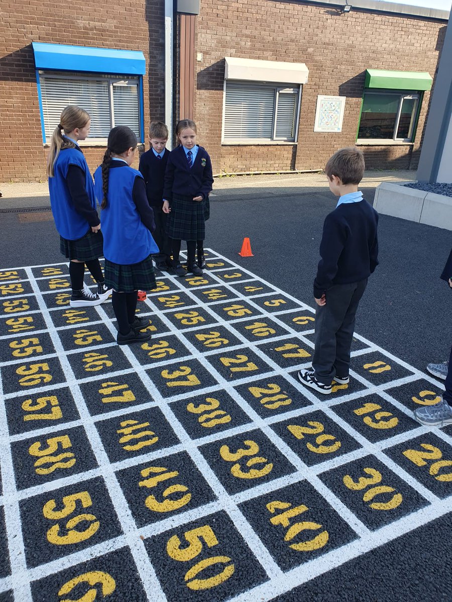 scoilaineesker's tweet image. More Maths magic from 3rd Class! ✨ Great teamwork, problem-solving &amp;amp; smiles all round 🤩 Tá an spraoi agus an fhoghlaim ag dul lámh ar láimh! 💚 @mathsireland #MathsWeek2025 #ActiveMaths #IUseMaths