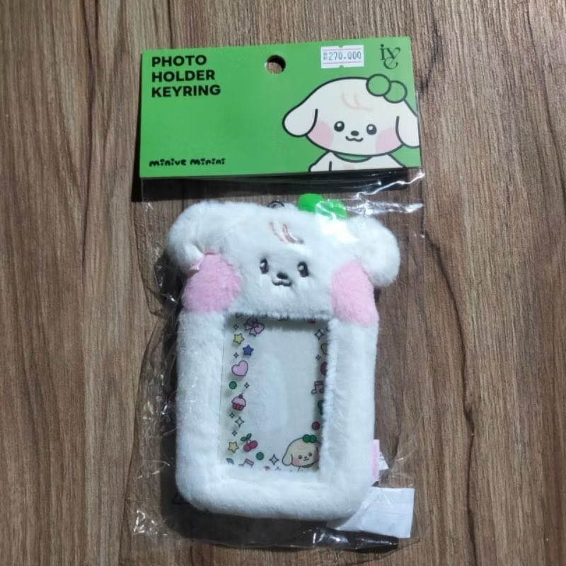 serimissyou's tweet photo. wts IVE Minive Photo Holder Cahol PC Line

https://t.co/b2AZwCI8lN https://t.co/XnetSzdM2f