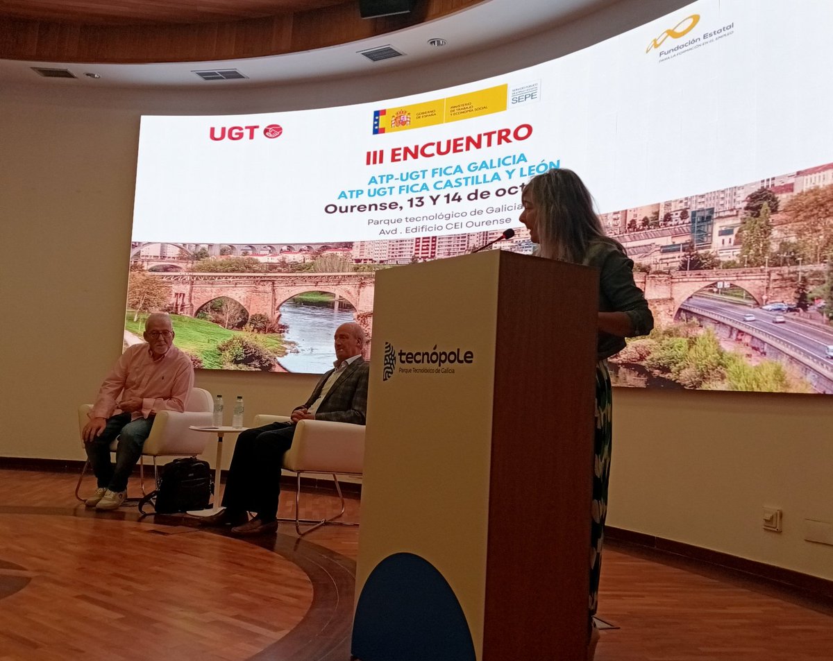 🗣️ Sandra Vega, S.G de #UGT FICA en #CyL interviene en la apertura del III Encuentro  de la ATP en #Ourense #Galicia
📍"Compartimos cuestiones que nos interpelan como federación como las deslocalizaciones de empresas que solo dejan despoblación y ruina en nuestros territorios."
