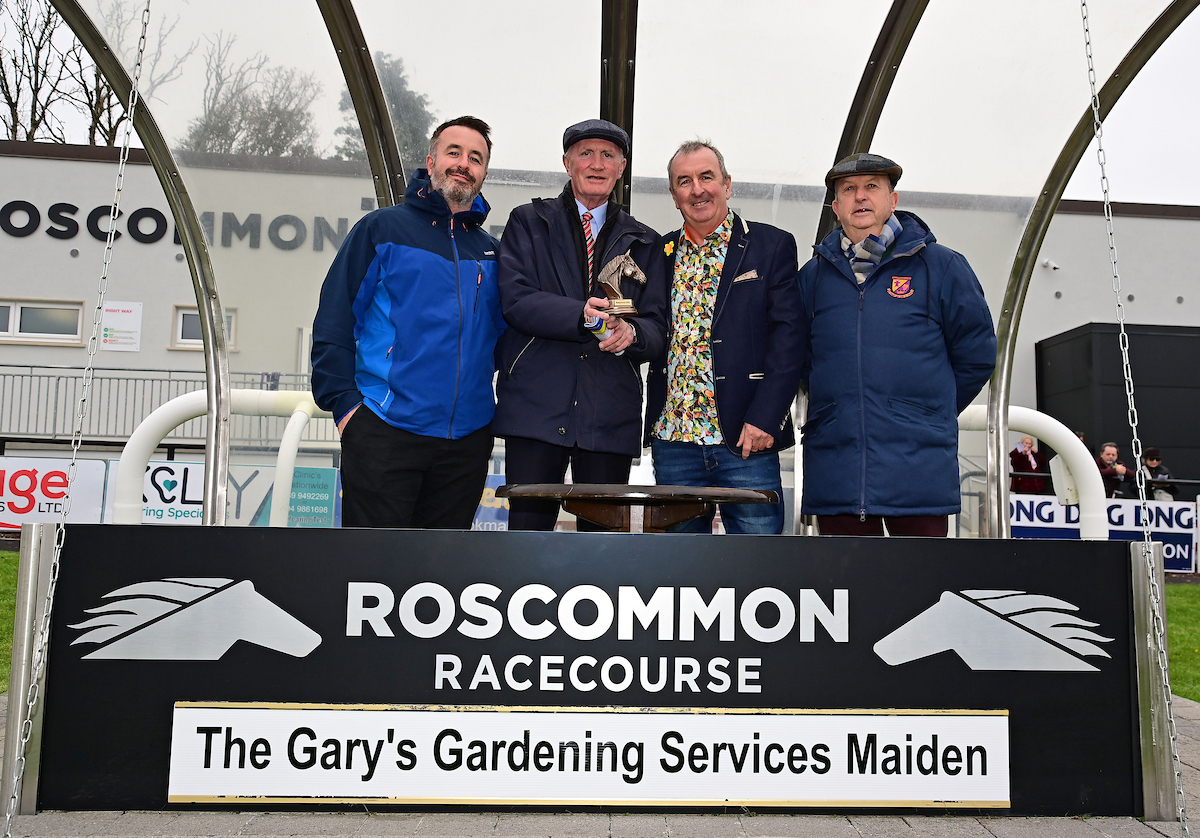 Roscommon Racecourse (@roscommonraces) on Twitter photo Race 4 : The Gary's Gardening Services Maiden.
'Mocking' and Ben Coen (<a href="/BenCoen2/">Ben Coen</a>) win for trainer Johnny Murtagh (<a href="/JohnnyMurtagh/">Johnny Murtagh</a>) and owners OTI Racing (<a href="/OTIRacing/">OTI Racing</a>). 🎉
📸 - Healy Racing. Race 4 : The Gary's Gardening Services Maiden.
'Mocking' and Ben Coen (<a href="/BenCoen2/">Ben Coen</a>) win for trainer Johnny Murtagh (<a href="/JohnnyMurtagh/">Johnny Murtagh</a>) and owners OTI Racing (<a href="/OTIRacing/">OTI Racing</a>). 🎉
📸 - Healy Racing.