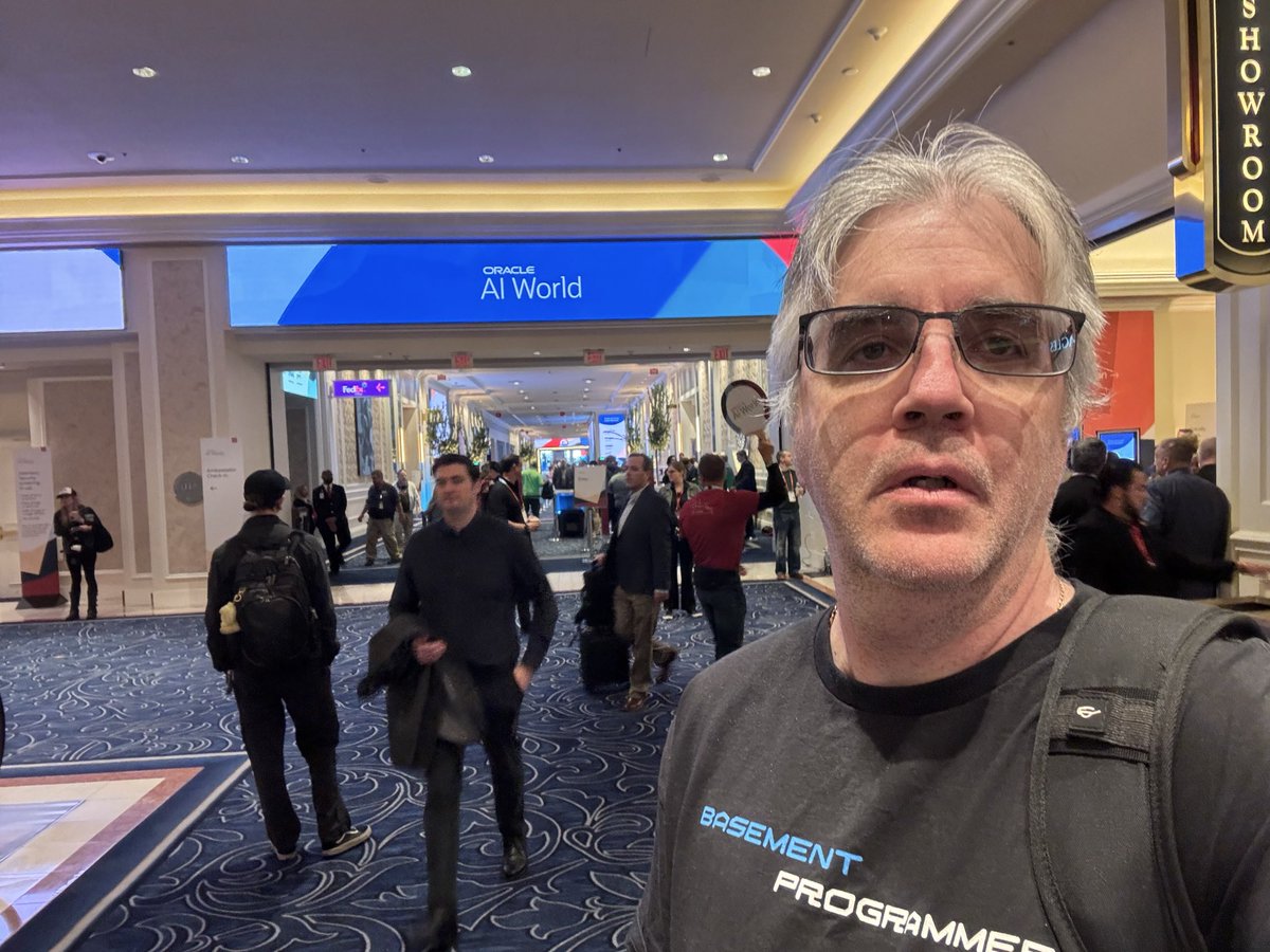 BasementProgra1's tweet image. Day 1: Oracle AI World. If you want to talk about .NET in the cloud look for the Basement Programmer T-Shirt
#dotnet #CloudNative #oracle #oci