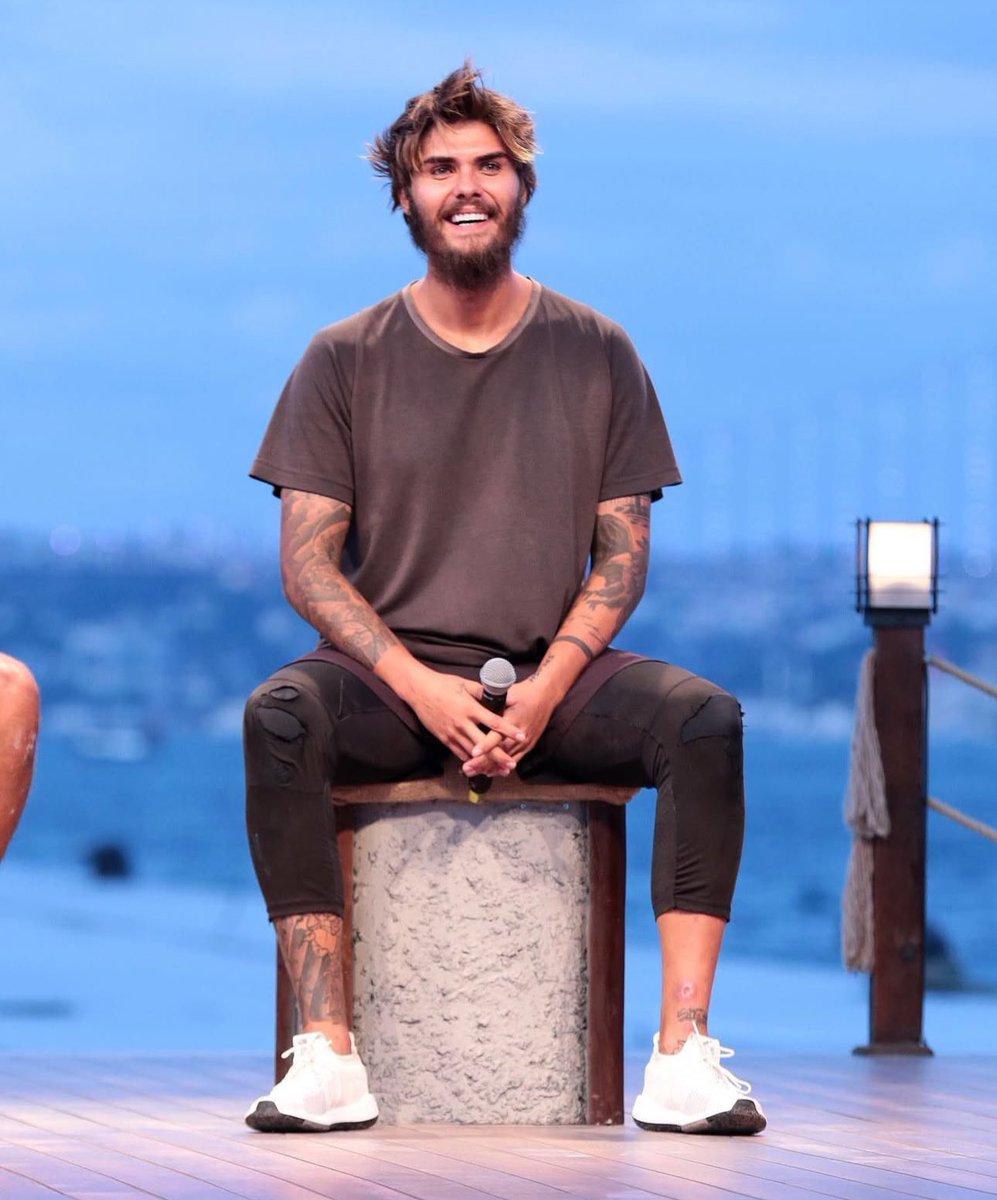 Gerek karakter gerek duruş olarak
Çok beğendiğim barış murat yağcı'da
Kesin olarak survıvor 2026 Allstar
Kadrosunda...!!! 🔥

#survıvor2026