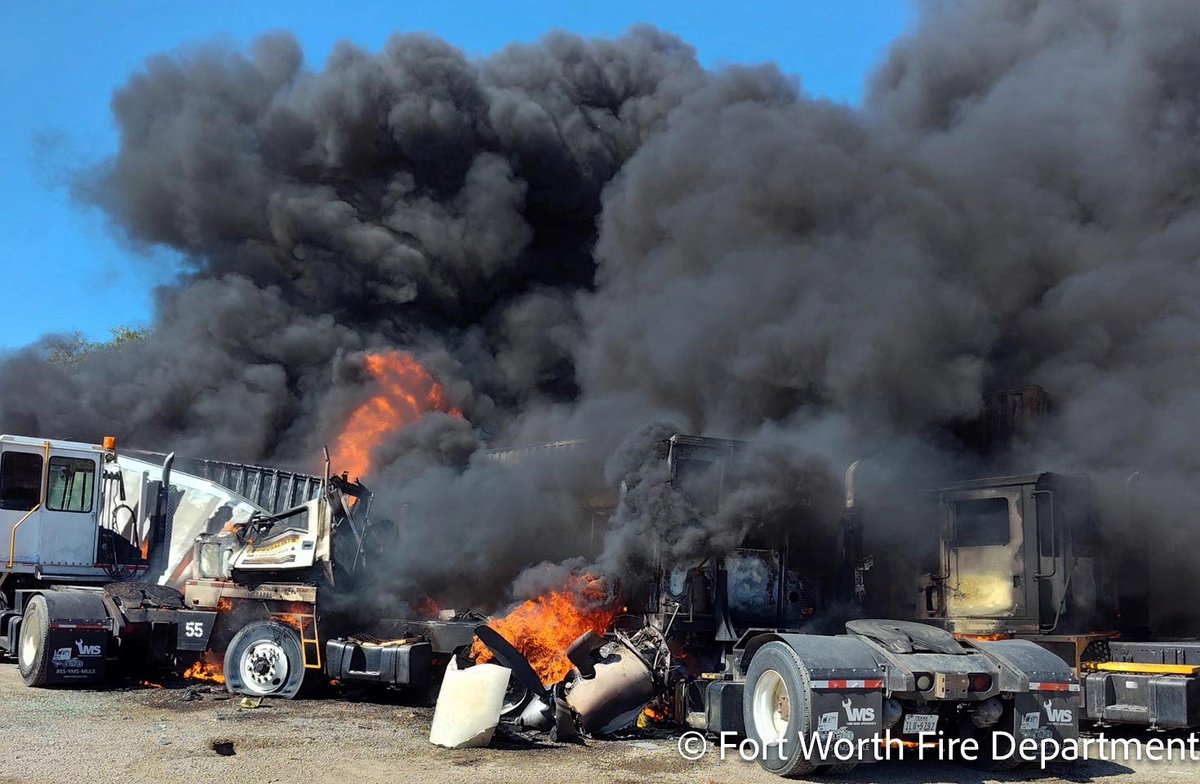 Yesterday afternoon, the Fort Worth Fire Department Alarm Office started receiving multiple calls of a plane crash in the vicinity of 12000 block of Saginaw Boulevard in far north Fort Worth.  Once our fire crews were dispatched they arrived on scene in under 5 minutes.  First on