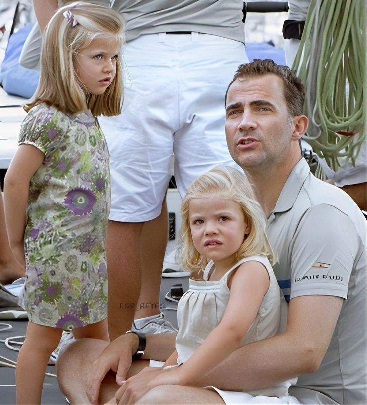 Estoy normal y luego me acuerdo que Felipe es papá de niñas y se me llena el corazón de amor🩷✨😭🥹🥹😭✨🩷🩷🥹😭✨🥹🩷😭✨