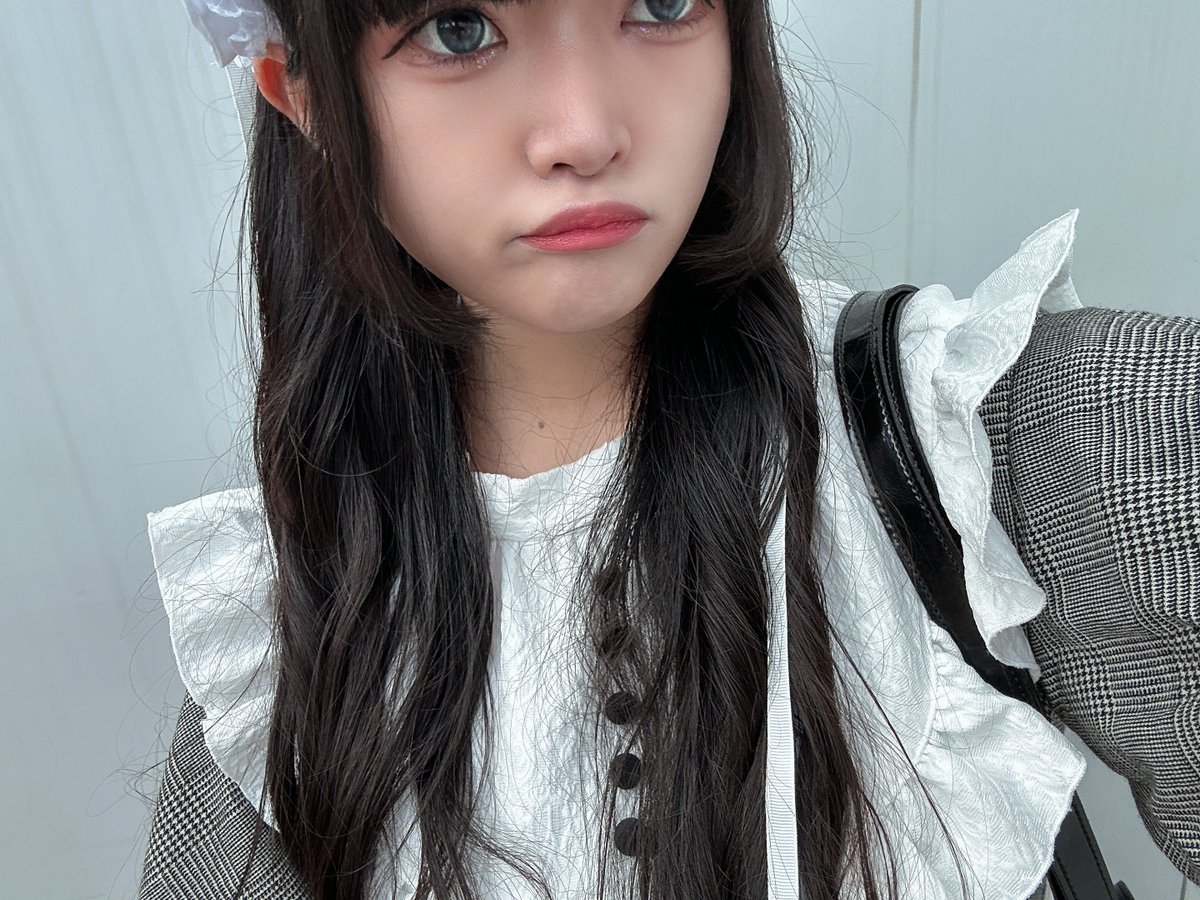 pien1204's tweet photo. 押したつもりないのにシャッター押してたマヌケショットを供養する https://t.co/jXaijhh7jH