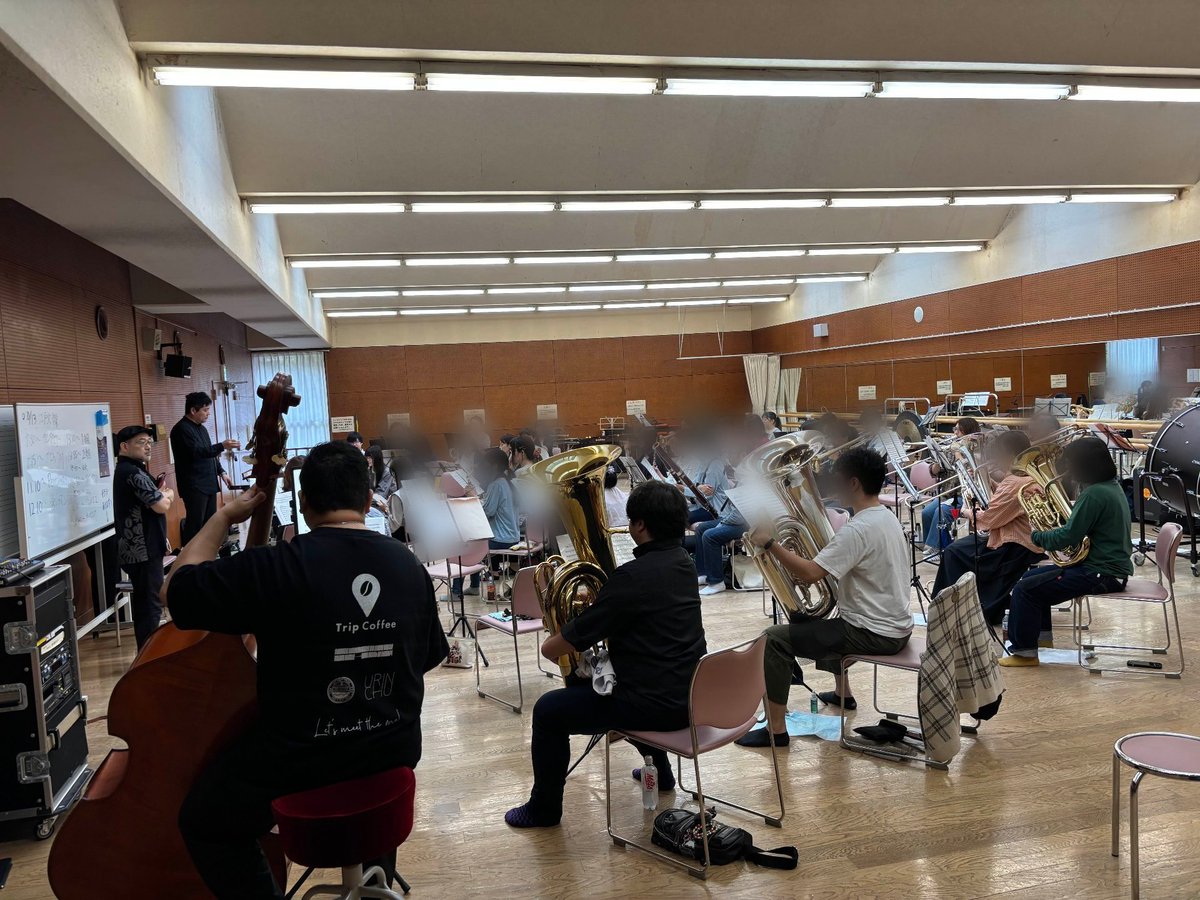 【#セレン吹 練習レポート✍🏻】
本番まであと少し！
本日はラスト2回の練習のうちの1回でした🎵

細かな表現をひとつひとつ確認しながら、音に想いを込めて仕上げています！

ホールいっぱいに響く当団の演奏を、ぜひ会場で体感してください✨

 11月1日(土)#いちょうホール でお待ちしております🙌💙