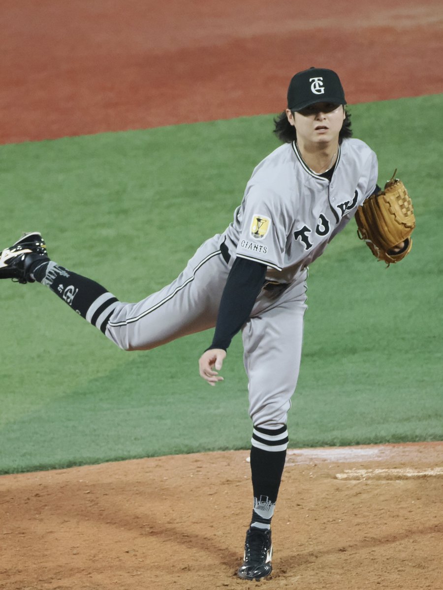 目深🧢

2025-10-12 横浜スタジアム
#田中瑛斗
#ジャイアンツ #giants #巨人