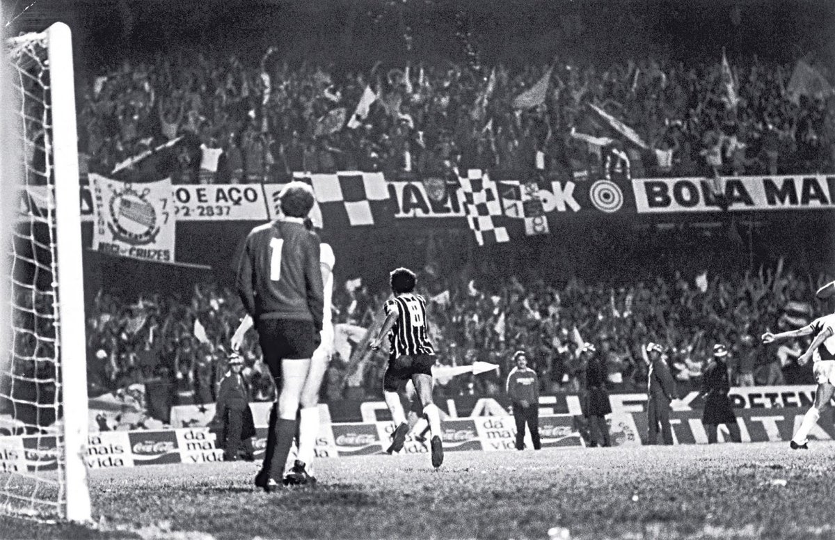 vini_developer2's tweet image. Hoje completam 48 da conquista do paulistão 1977 do Corinthians quebrando o tabu de 23 anos sem títulos
Pro corinthiano que quiser entender melhor sobre a conquista, existe o excelente documentário "23 anos em 7 segundos"
Tem no YT, aqui tá o link
youtu.be/doEQcWVR8hg?si…