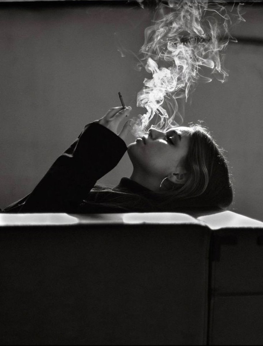 Benim hiç gönlümü almadılar. 
Ben hep kendi kendime
bir köşede affettim herkesi... 
#NilgünMarmara