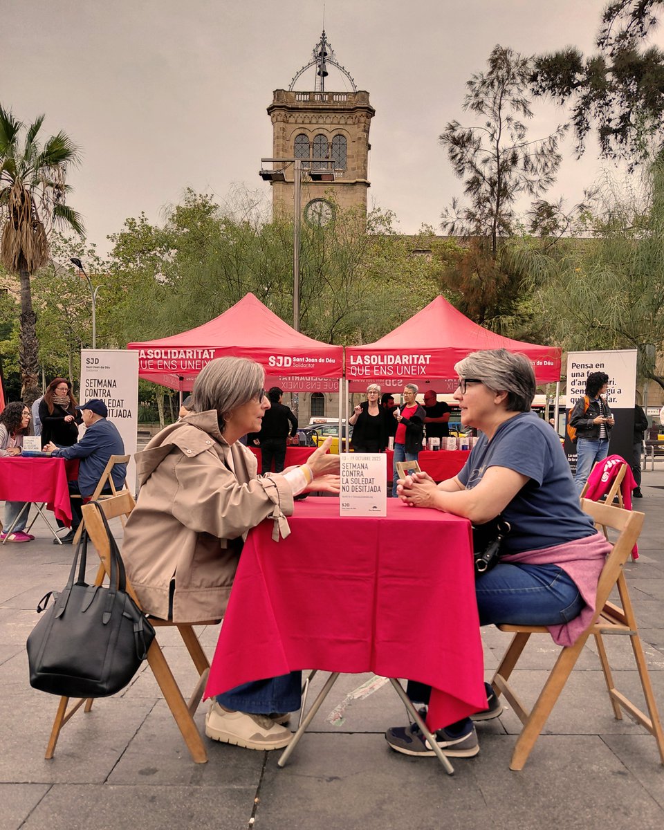 solidaritatSJD's tweet image. 🔝🙌 Avui hem donat el tret de sortida a la Setmana contra la soledat no desitjada de Sant Joan de Déu! Hem portat la #SoledatNoDesitjada al carrer per visibilitzar-la i trencar-la, amb una acció participativa.

ℹ️ Entra a TrencaLaSoledat.org i descobreix totes les activitats…