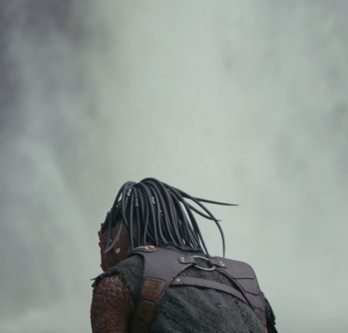 DiscussingFilm's tweet image. New look at ‘PREDATOR: BADLANDS’
“What if we take this classic movie monster... and make you root for it?”
(Source: @Fandango)