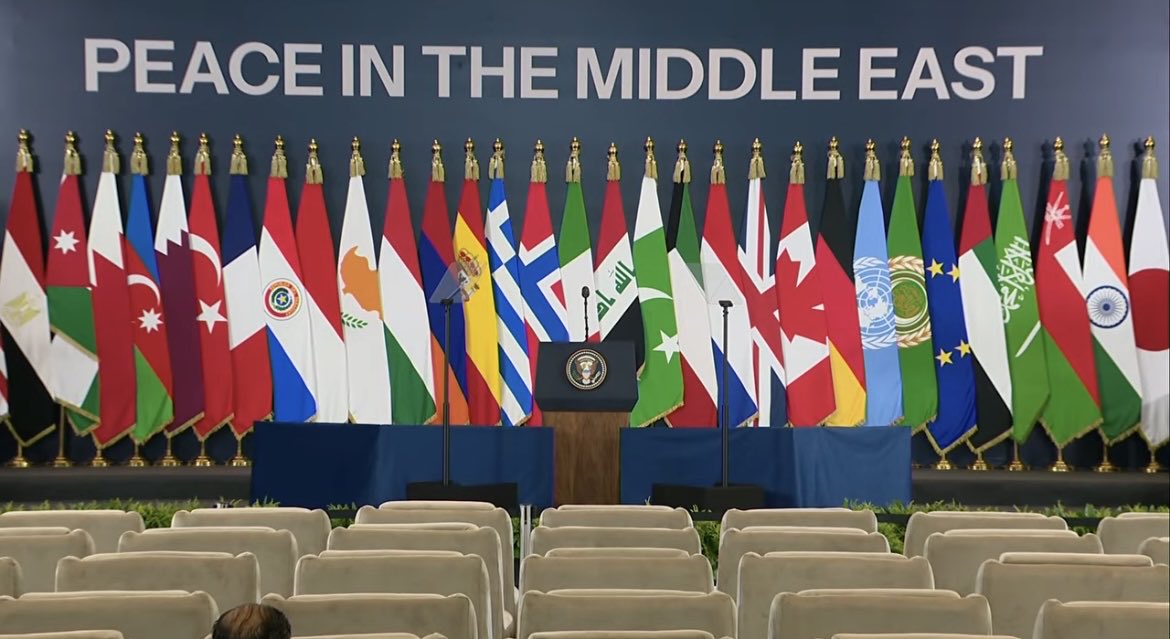 RealJamesCooper's tweet image. If only 2Pac had lived to see this