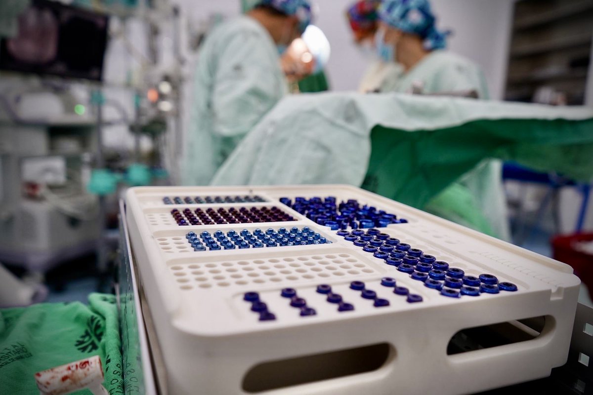 Antonioveira's tweet photo. Quiero felicitar al equipo del @Hosdenar por este logro que marca un hito en nuestra región: una cirugía de columna con tecnología biomédica personalizada, liderada por el Dr. Cristian Portilla.

Su compromiso, conocimiento e innovación reflejan el verdadero sentido de la medicina con propósito. 👏 #InnovaciónEnSalud