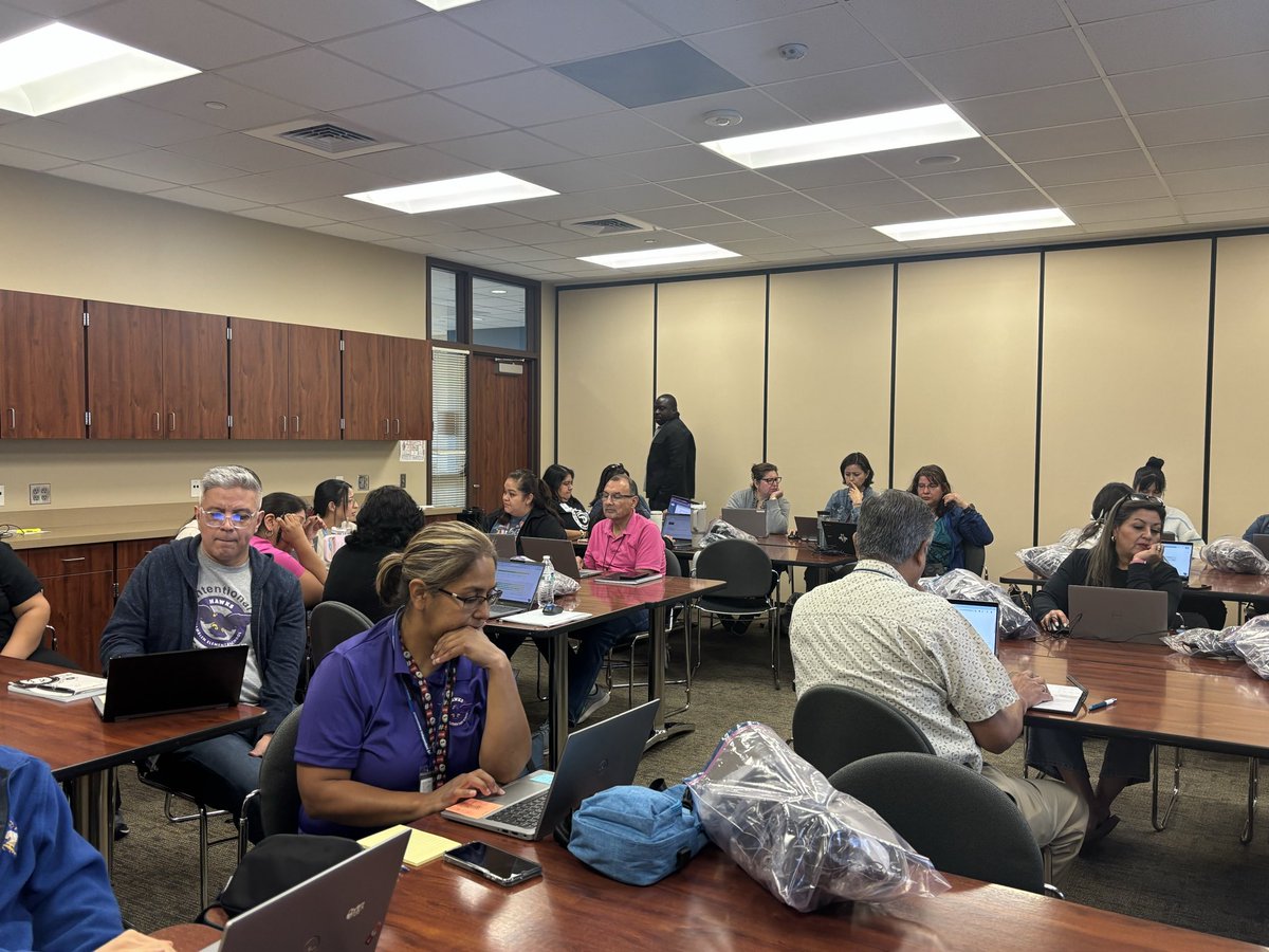 CISD_ML's tweet image. Happening Now: Kicking off our 2nd session diving deeper into iReady with our  K–5 teachers from @HamblenElem and @McGheeWolves!