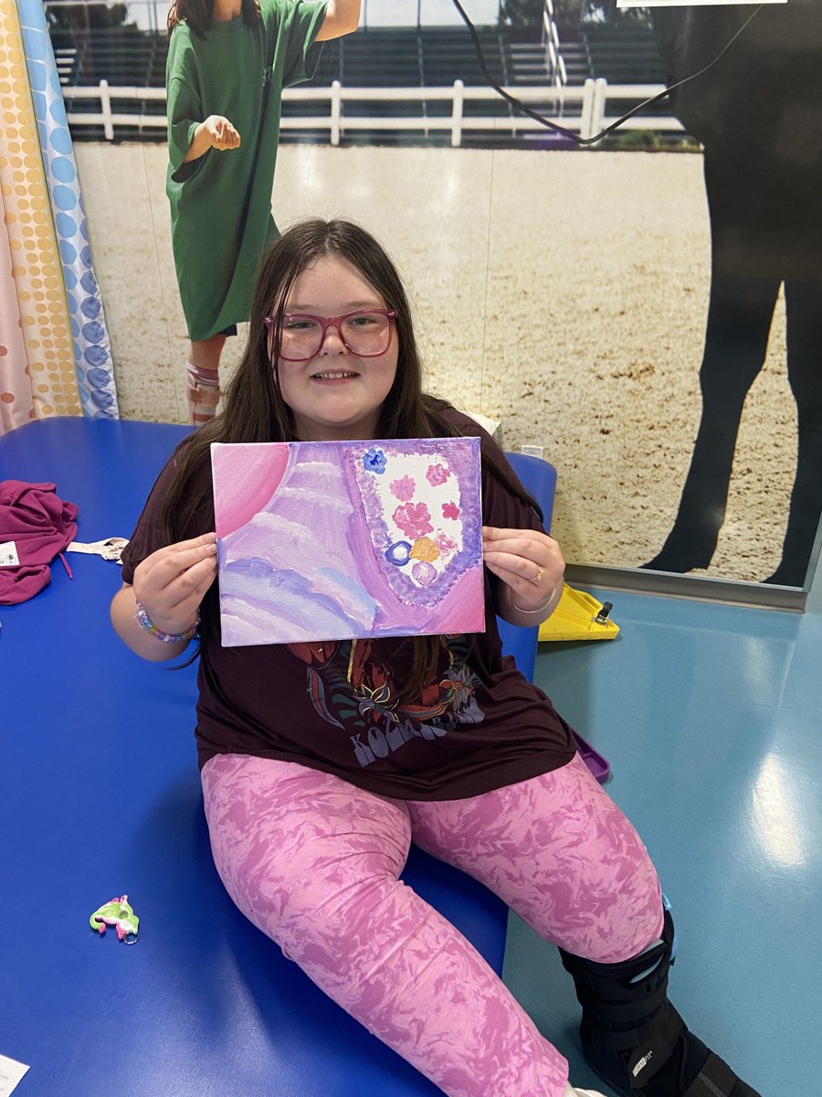 Every brushstroke tells a story ✨ Take home a masterpiece and know that your support helps us treat kids, regardless of a family’s ability to pay.

🖼️ Bid today: live.classy.org/auction/works-…