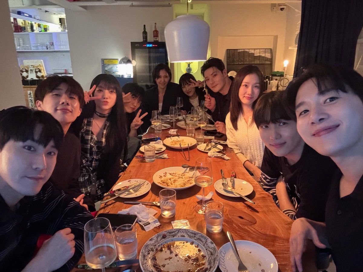 [PIC] 251014 INFINITE Sunggyu Related Update - With Musical "Death Note" Team

#인피니트 #성규 #김성규 instagram.com/p/DPwPSzuEb0V/