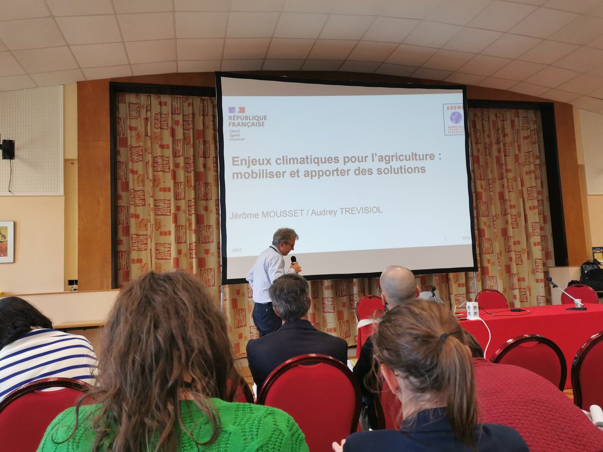 adasea_co's tweet image. Intervention @ademe
Biennales conseillers #cap2er