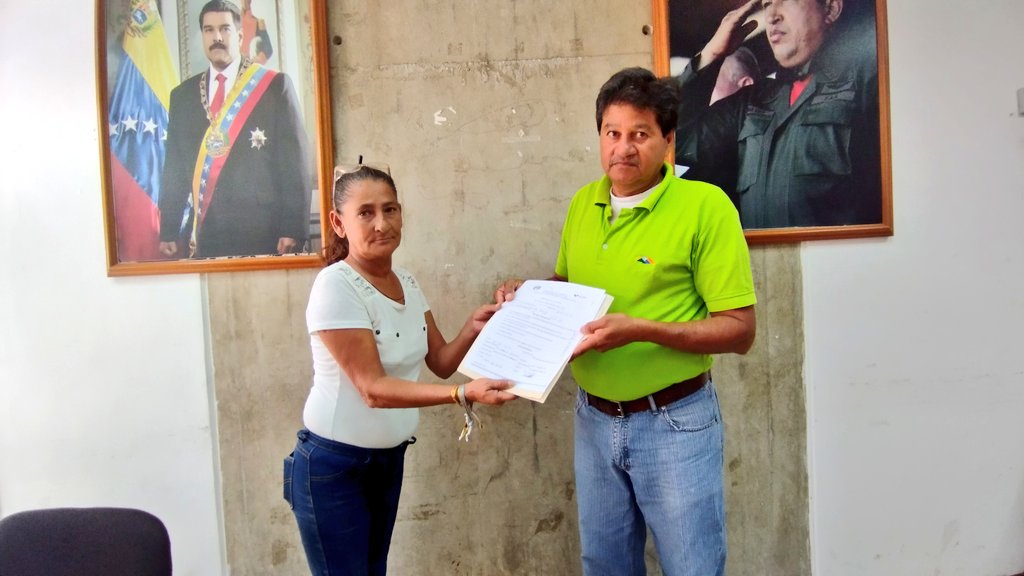 Feliz Lunes ☀️🌻

📸 Desde la Oficina de secretaría del Consejo Local de Planificación Pública; continuamos con la recepción de documentos correspondiente a los proyectos comunitarios de las Comunas de #Iribarren 

¡En Resistencia Permanente!
Presupuesto Participativo 2026