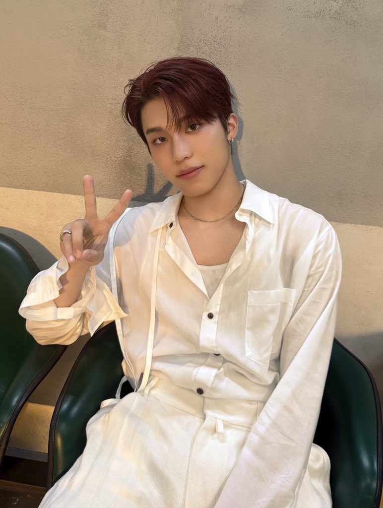 wolfylab's tweet photo. jeongwoo [pulse on] in seoul concert special chuseok surprise photos !? 📸 #박정우 https://t.co/069uktOuyy