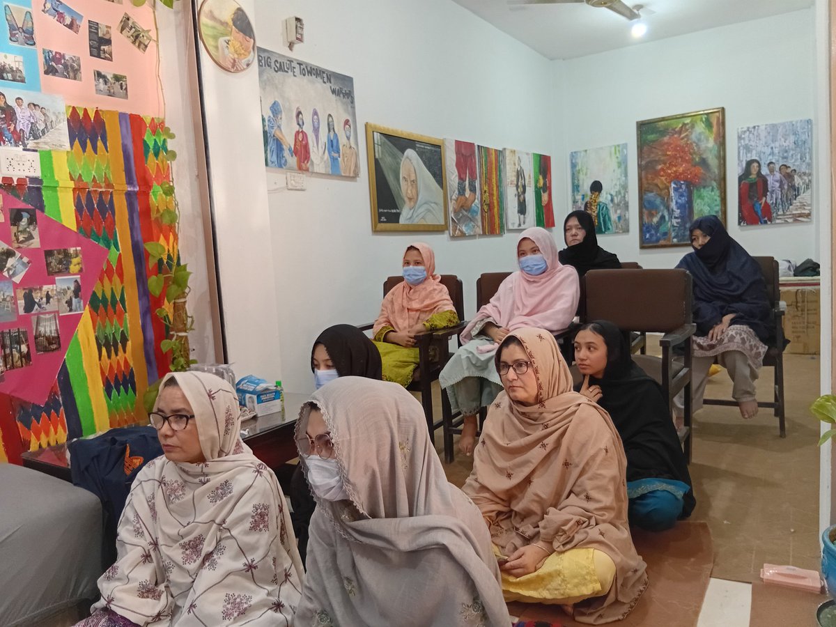 ShaziaBatool_'s tweet photo. session for women opportunities organized today at the office of Canvas Without Barriers by the Balochistan  Skill Center for women
#businessgrowth
#OppurtunityforAll
#womenempowement https://t.co/p2NgYEcXkl