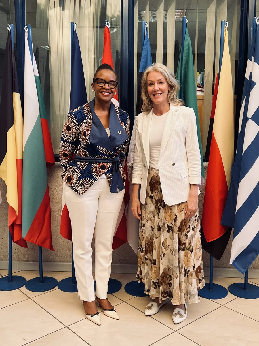 Petra Pereyra (@petrapereyra) on Twitter photo Delighted to meet Ms Abigail Noko, Regional Representative <a href="/ohchr_sa/">@UN Human Rights Southern Africa</a> 🇺🇳🇪🇺
As the EU, we are firmly committed to the UN Charter and the Universal Declaration of Human Rights.
Peace, prosperity and SDGs go hand in hand with the respect for the rule of law and all human rights. Delighted to meet Ms Abigail Noko, Regional Representative <a href="/ohchr_sa/">@UN Human Rights Southern Africa</a> 🇺🇳🇪🇺
As the EU, we are firmly committed to the UN Charter and the Universal Declaration of Human Rights.
Peace, prosperity and SDGs go hand in hand with the respect for the rule of law and all human rights.