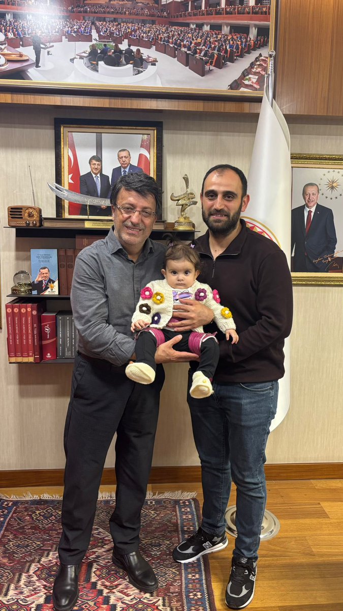 📍#TBMM

Gazi Meclisimizde ziyaretimize gelen kıymetli hemşehrilerimize nazik ziyaretlerinden dolayı teşekkür ediyorum.<a href="/TBMMresmi/">TBMM</a>