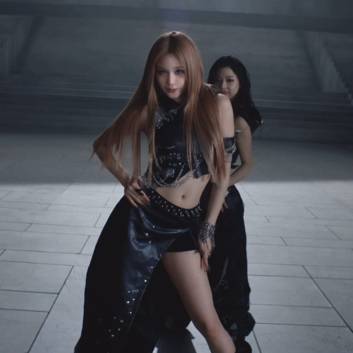 PRT_mmmm's tweet image. มาค่ะ มา คัมนี้เห็นสะดือภริตาชัดๆ สวยแส่บ มงลงชีแร้ว💅🏻💃🏻
BABYMON HIGH UP EXCLUSIVE
#WEGOUP_PERFORMANCE_VID
#PHARITA #BABYMONSTER