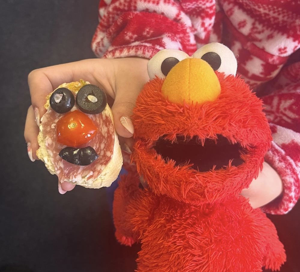 Viva Espana!! 🇪🇸 Mrs Degeir &amp; Miss Gail have had a great day <a href="/Flomellynews/">Florence Melly Community Primary School</a> creating Una Tapa with very creative chefs! For a day of Spanish Language &amp; Culture #appleofmyeye25 #Spanishday25