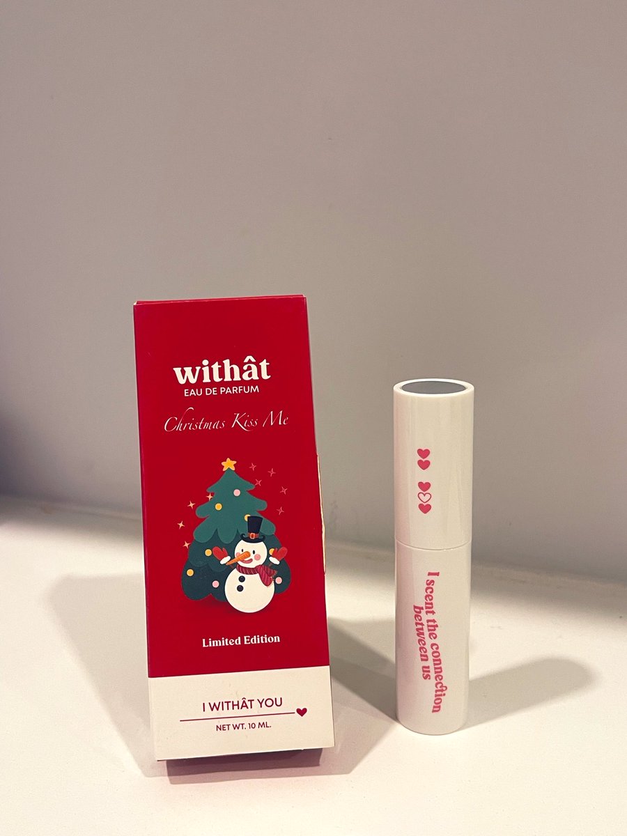 ssaqwe_'s tweet photo. ส่งต่อน้ำหอมwithat 
กลิ่น 07Christmas Kiss Me
เหลือตามในรูป 80 รส. #ส่งต่อน้ําหอม #ส่งต่อwithat #withat #นำ้หอม #สกินแคร์มือสอง #ส่งต่อสกินแคร์ #ส่งต่อเครื่องสําอาง #ส่งต่อคสอ https://t.co/no5USQJi4X