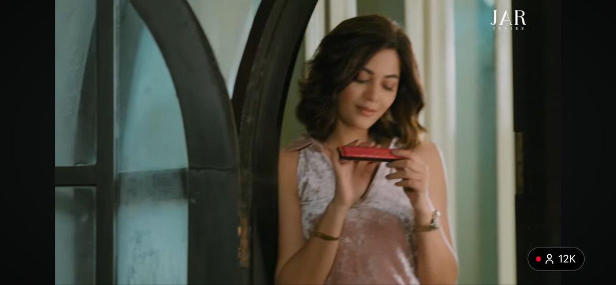 Soniya being a loving , caring wife. 
She only wants Megh’s time.

#Dooriyan #KaveriPriyam