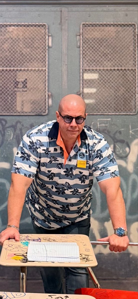 WhillyBermudez's tweet image. Class is in Session 🚌📓✏️🎶

#Class #KRSOne #Graffiti #HipHop