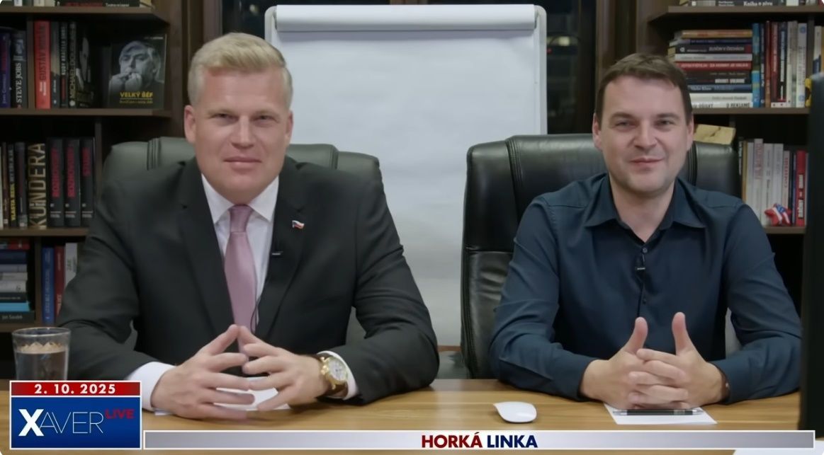 Čau lidi. ✋  Politické příspěvky na Facebooku, Instagramu nebo WhatsAppu se nyní musí obejít bez reklamního boostu. 👉 Přečtěte si, jak to může chování politiků na zmíněných platformách ovlivnit. focus-age.cz/m-journal/aktu…