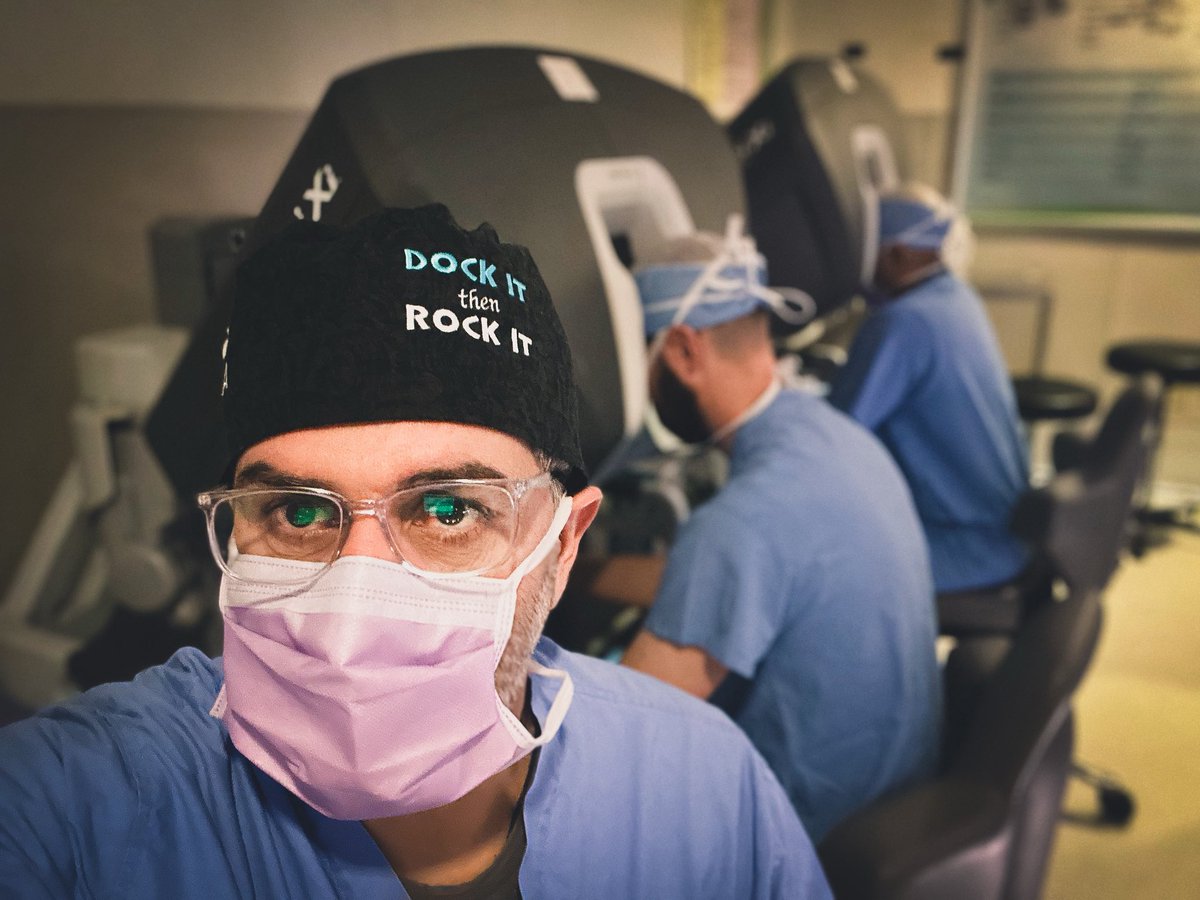 AhmadAbouAbbas8's tweet image. Proctoring advanced robotic Hepatobiliary surgeries is just as rewarding to me as performing them myself 🤩
@IntuitiveSurg
#roboticsurgery