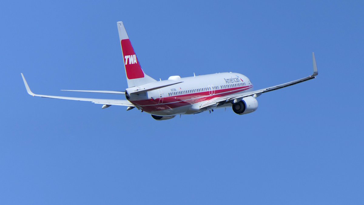 Boeing 737-800
"TWA Heritage" retro livery
American Airlines
PNS 2025-09-18
🛫RWY 35