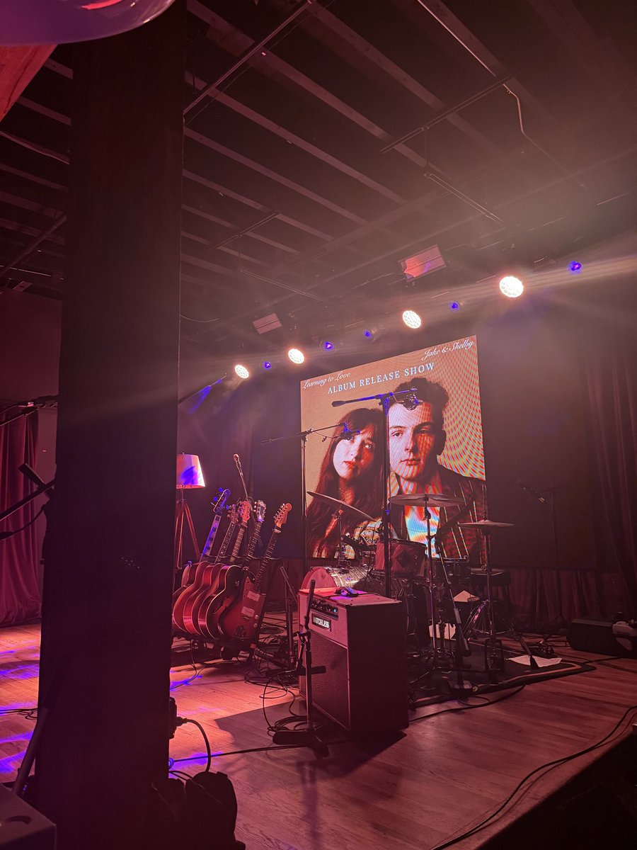 _SarahDarling's tweet image. Last night I got all dressed up to hear one of the tunes I've written come to life. HER voice⚡️🖤 @jakeandshelbyy