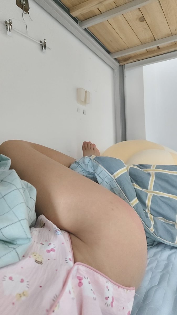 在宿舍了有想玩的嘛，#母狗 #反差 #女m