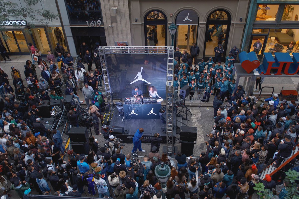 ChristinaFaith's tweet photo. A time was HAD at #WorldofFlight @Jumpman23 grand opening in Philly! https://t.co/J3SiPLmNDD