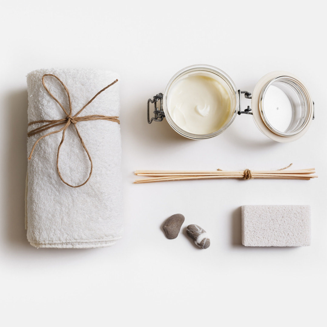 latanyaonline's tweet image. There’s a glow that no product can fake — it’s one that comes from knowing that no matter what&apos;s going on or how anyone treats you, you&apos;re  showing yourself 😘 some love. 

#beautytips
#makeuptips
#selfcare

Follow @sohealthyandwell for more...