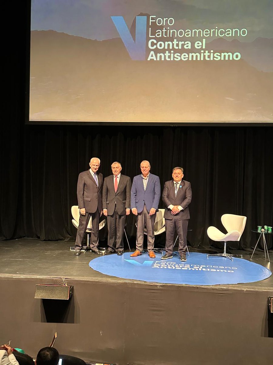 No mesmo dia em que 20 reféns israelenses retornaram com vida a suas famílias, debatemos no V Foro Latinoamericano contra o Antissemitismo, promovido pelo <a href="/CAMenEspanol/">CAM en Español</a>, no Rio de Janeiro, com Franco Fiumara e Washington Abdala.